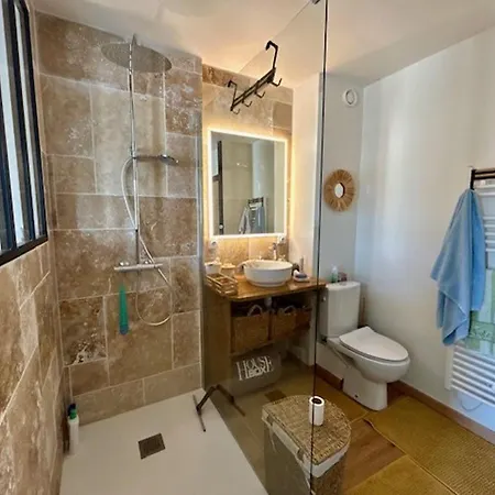 Bel T3 Renove Avec Vue Sur A - Fr-1-494-213 Royan