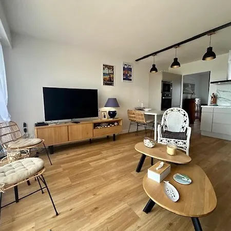 Bel T3 Renove Avec Vue Sur A - Fr-1-494-213 Appartement *