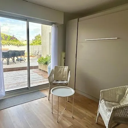 Bel T3 Rénové Avec Vue Sur à - Fr-1-494-213 Apartamento *