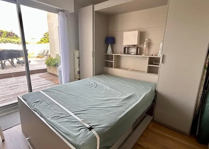 Apartment Bel T3 Renove Avec Vue Sur A - Fr-1-494-213 *