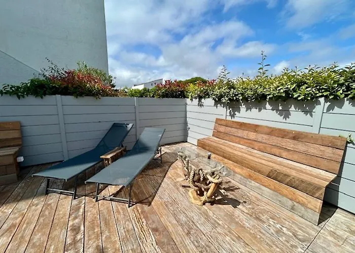 Bel T3 Renove Avec Vue Sur A - Fr-1-494-213 *