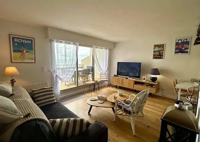 Bel T3 Renove Avec Vue Sur A - Fr-1-494-213